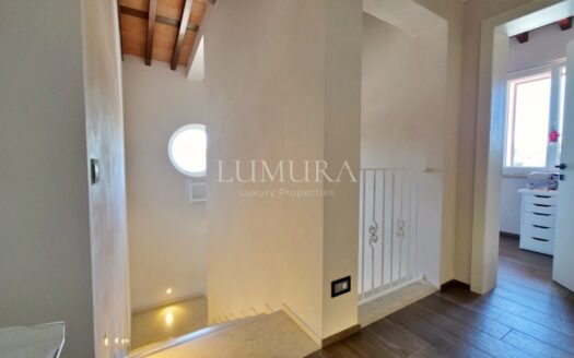 Modern Villa with Pool Close to Lucca