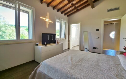 Modern Villa with Pool Close to Lucca