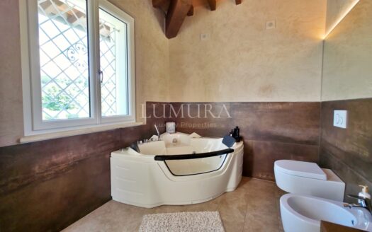 Modern Villa with Pool Close to Lucca