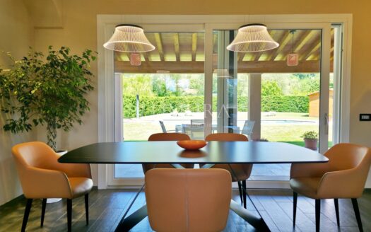 Modern Villa with Pool Close to Lucca