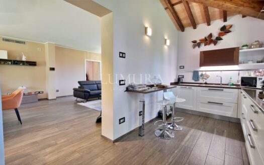 Modern Villa with Pool Close to Lucca