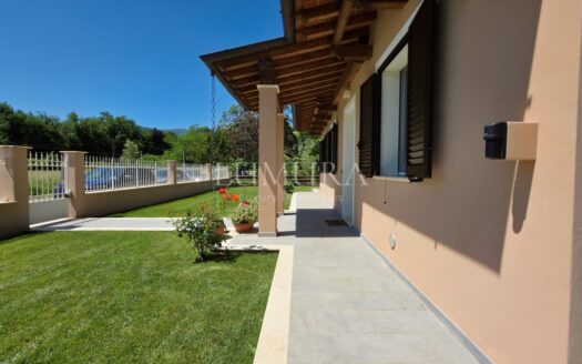 Modern Villa with Pool Close to Lucca