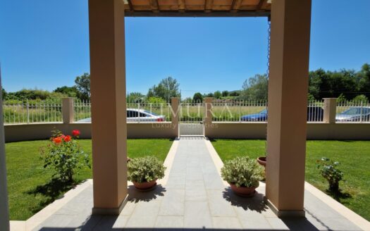 Modern Villa with Pool Close to Lucca