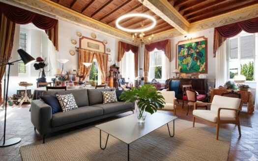 Exclusive Aparment inside a 16th Century Villa