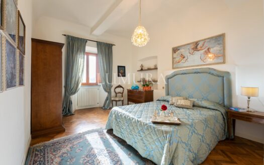 Fortified Estate with 13 Hectares in Pistoia, Tuscany