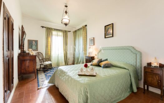 Fortified Estate with 13 Hectares in Pistoia, Tuscany