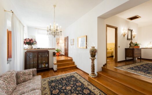 Fortified Estate with 13 Hectares in Pistoia, Tuscany