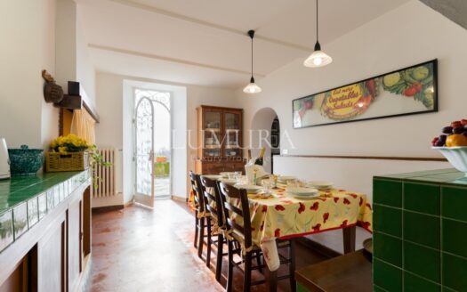 Fortified Estate with 13 Hectares in Pistoia, Tuscany