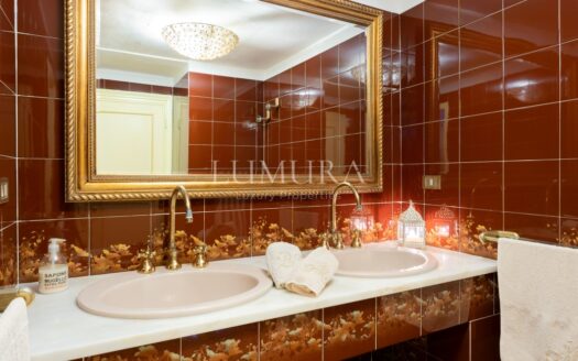 Fortified Estate with 13 Hectares in Pistoia, Tuscany