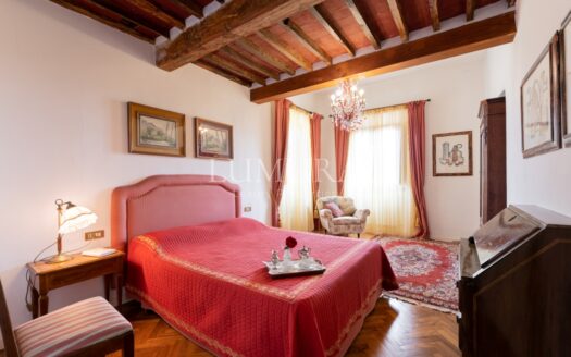 Fortified Estate with 13 Hectares in Pistoia, Tuscany
