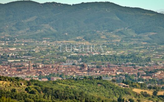 Fortified Estate with 13 Hectares in Pistoia, Tuscany