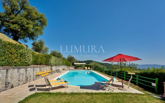 Fortified Estate with 13 Hectares in Pistoia, Tuscany