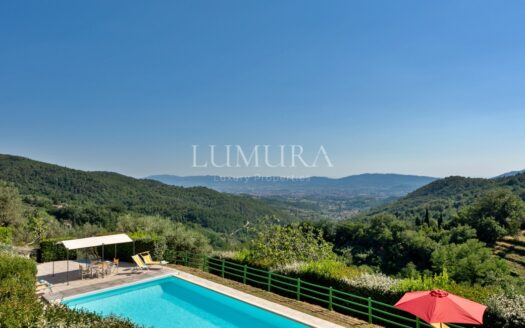 Fortified Estate with 13 Hectares in Pistoia, Tuscany