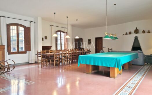 Elegant Villa with enclosed Park near Pisa